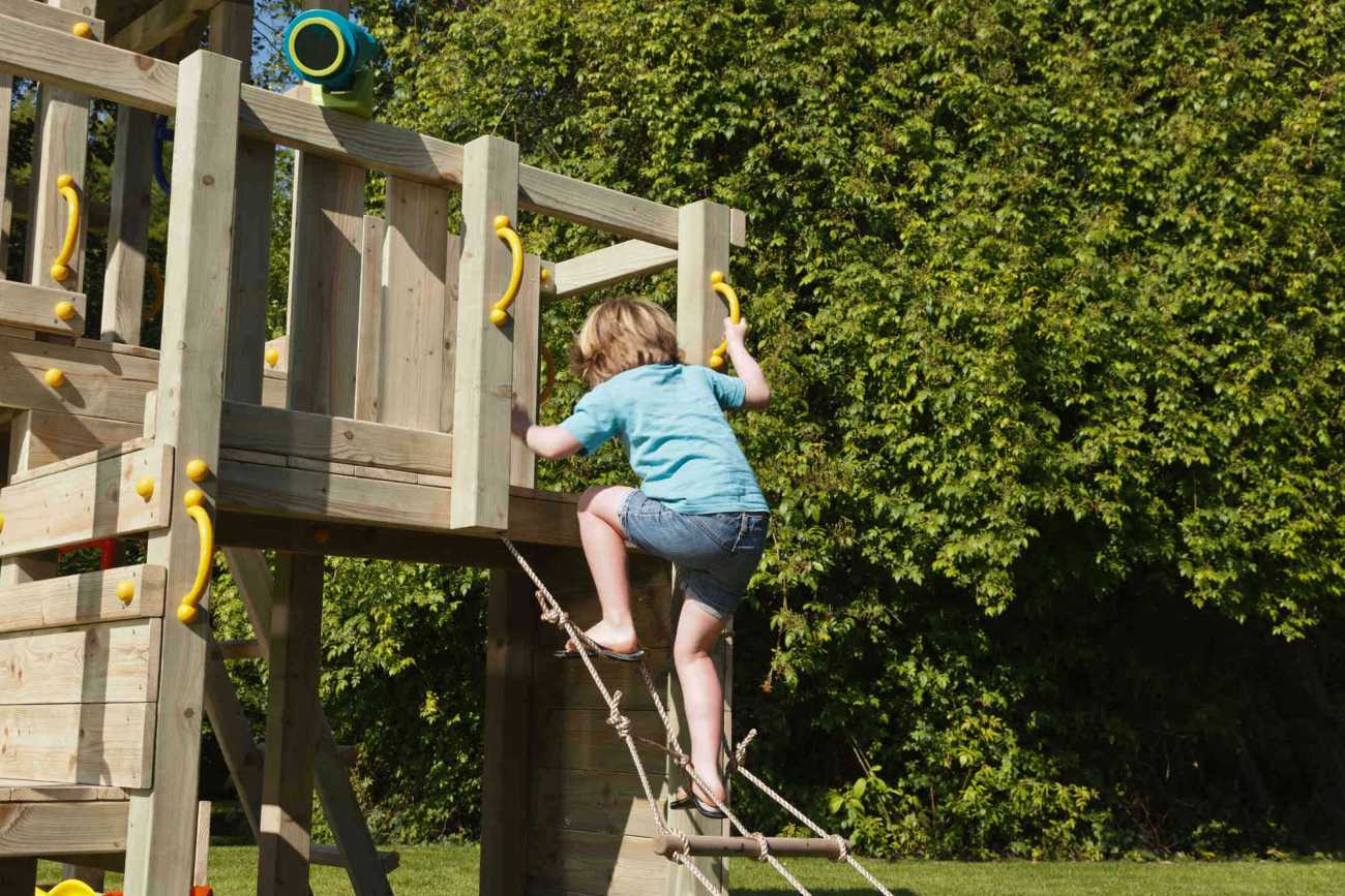 Spielturm Holz Penthouse von Blue Rabbit in Douglasie mit optionalem Zubehör