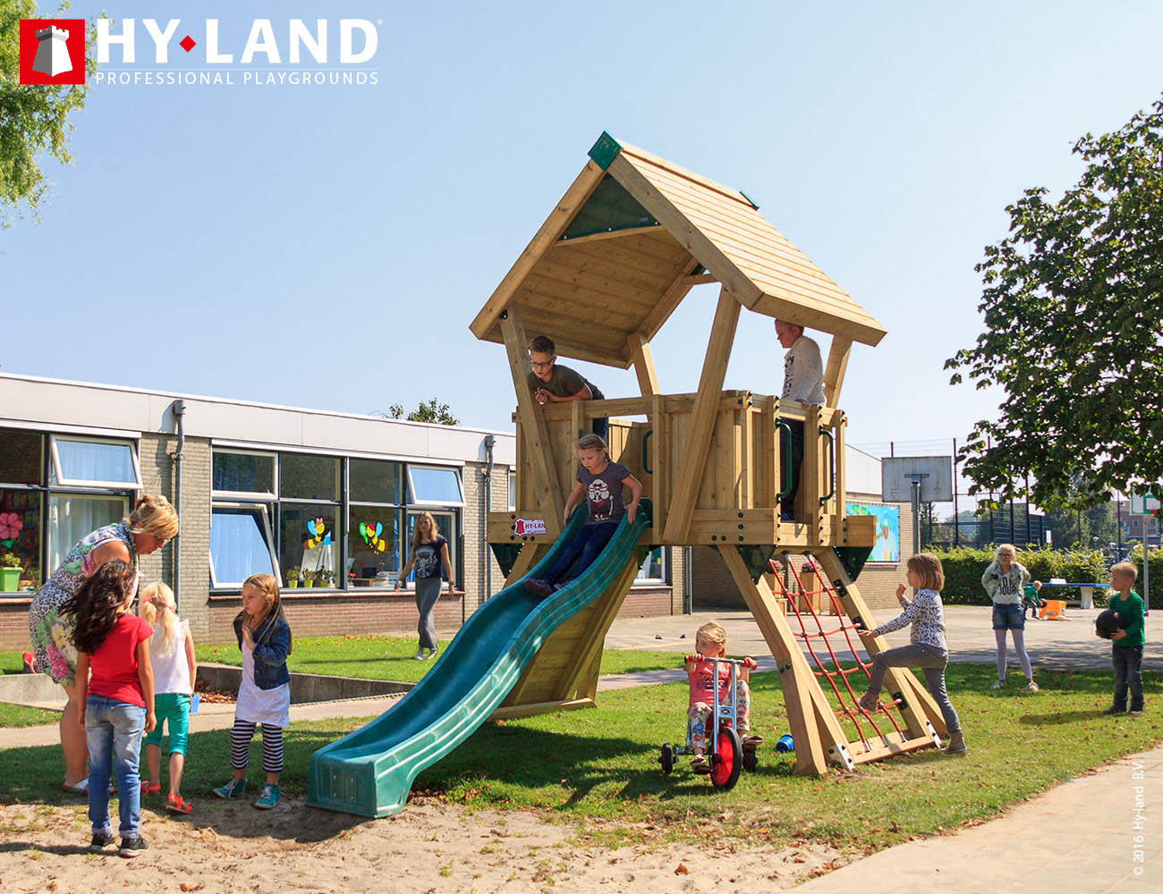 Spielturm Hy-Land Q2 in Douglasie