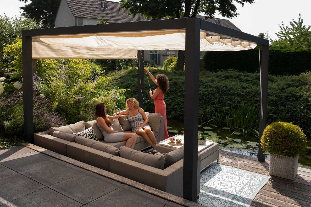 Nesling Aluminium Pergola mit Coolfit Faltsonnensegel, Schattenplatz, Schattenpergola